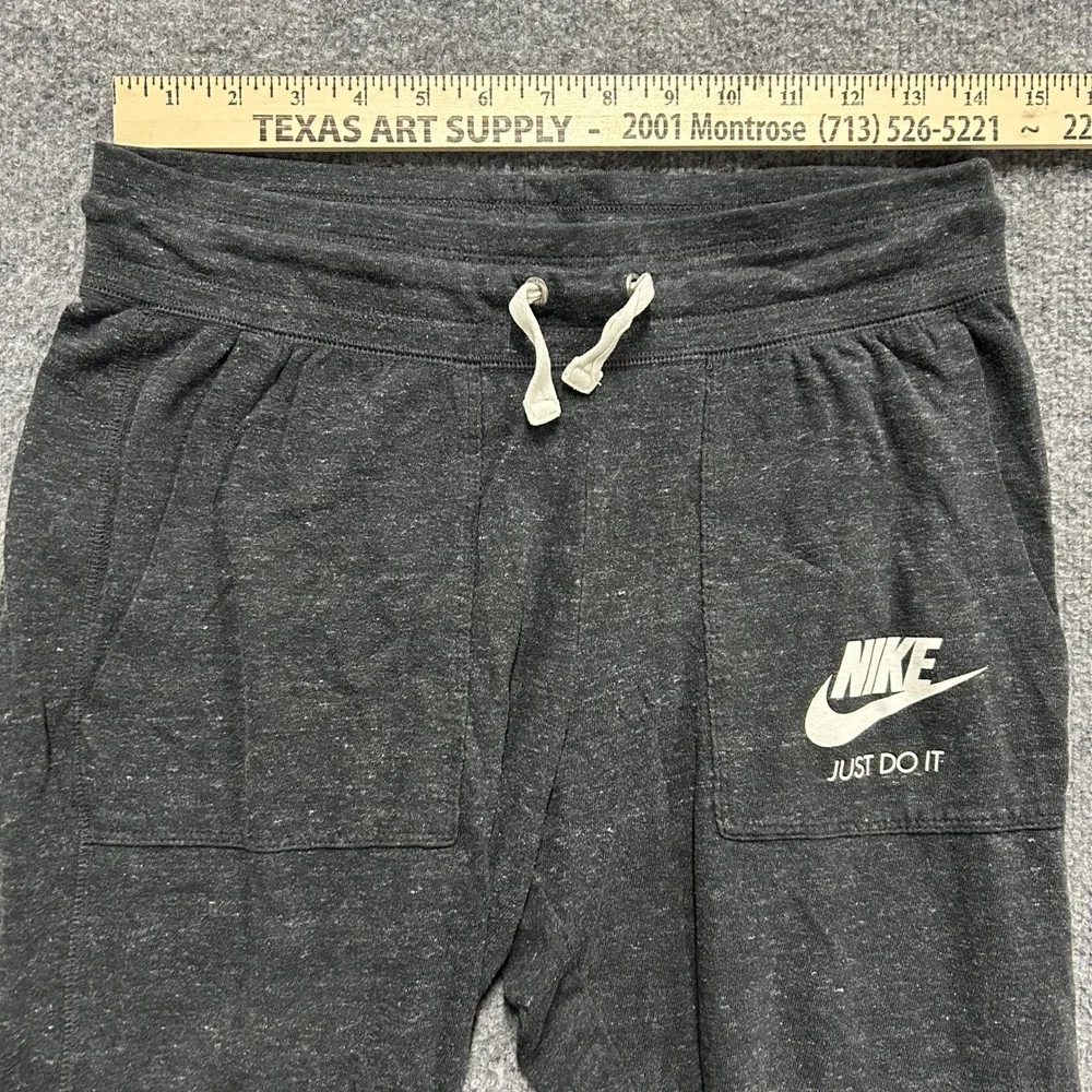 Nike these cropped